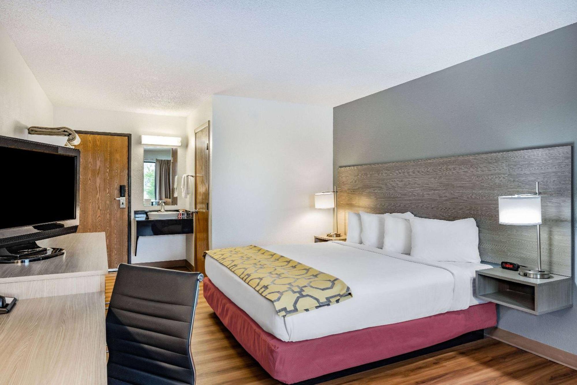 Baymont By Wyndham Gillette Hotel Buitenkant foto